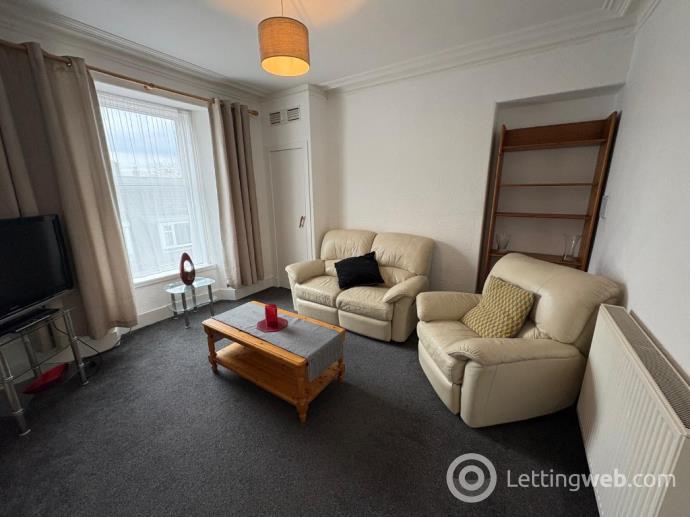 Property to rent in Chattan Place, City Centre, Aberdeen, AB10 6RD