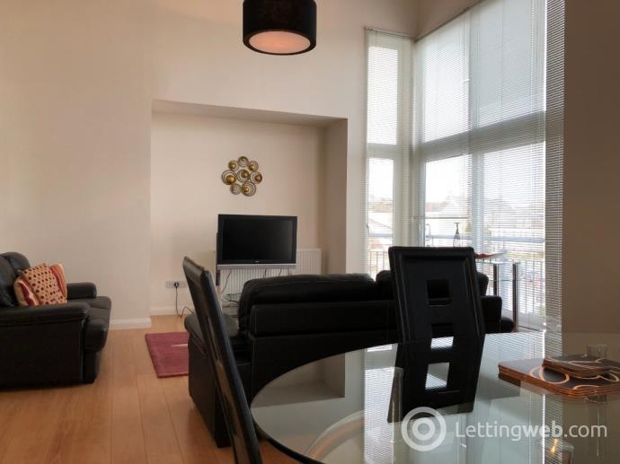 Property to rent in Queens Crescent, West End, Aberdeen, AB15 4BE