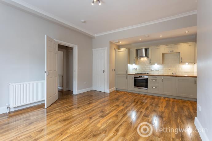 Property to rent in Broughton Road, Canonmills, Edinburgh