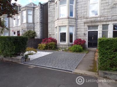 Property to rent in Hamilton Place, Aberdeen, AB15