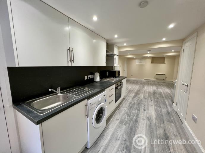 Property to rent in 7 Menzies Road, Torry, Aberdeen, AB11 9AY