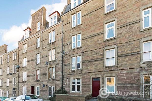 Property to rent in Step Row, West End, Dundee