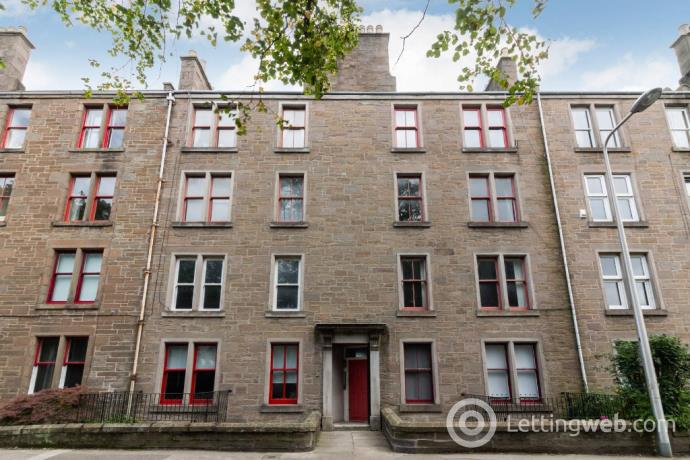 Property to rent in Roseangle, West End, Dundee, DD1