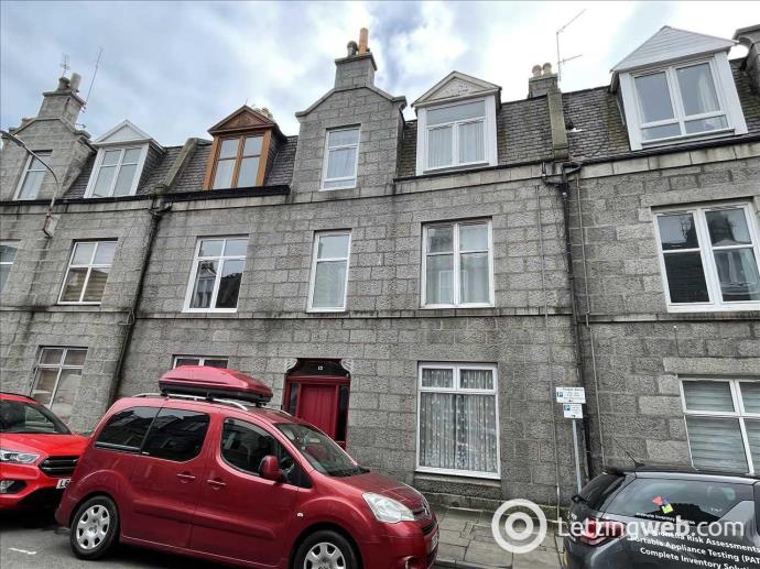 Property to rent in Wallfield Place, Aberdeen