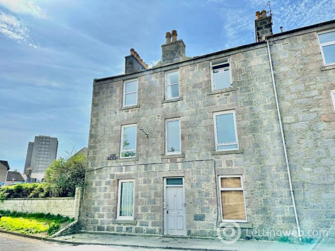 Property to rent in Hill Street, Rosemount, Aberdeen, AB25 2XY