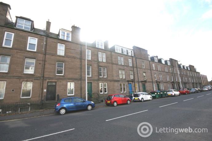 Property to rent in Perth Road, Dundee