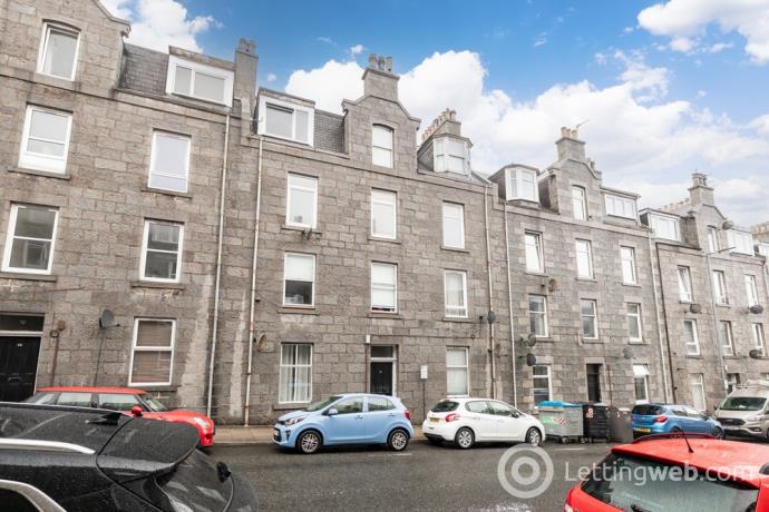Property to rent in Esslemont Avenue, Aberdeen, AB25