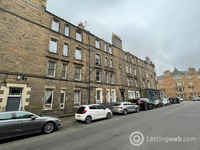 Property to rent in Albion Road, Leith, Edinburgh