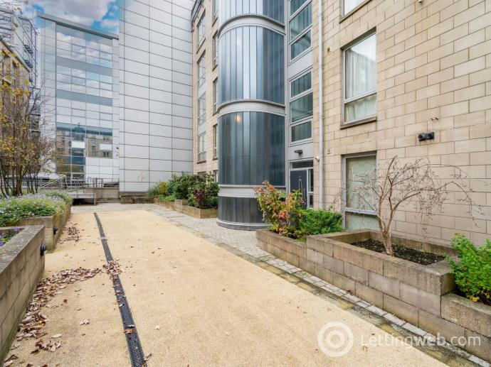 Property to rent in Gardners Crescent, Edinburgh
