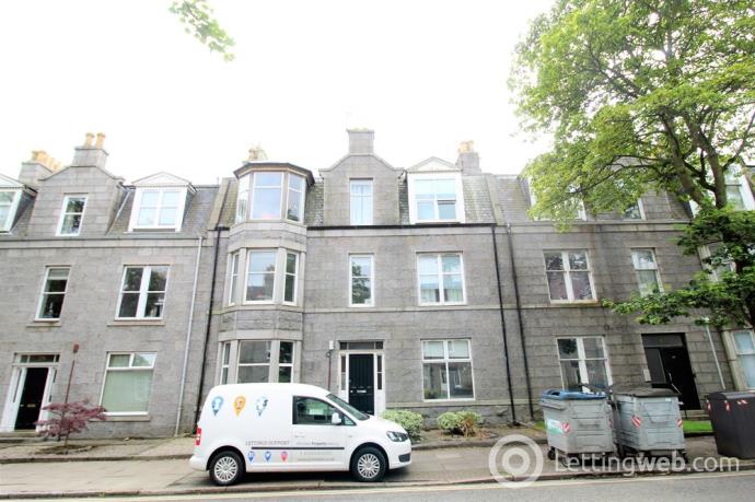 Property to rent in Union Grove, Ground Right,