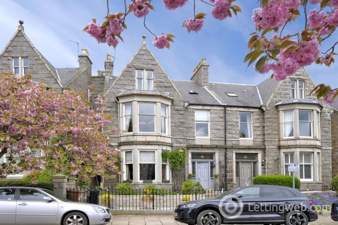 Property to rent in Beaconsfield Place, Top Floor, AB15