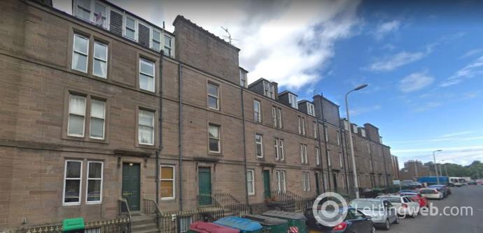 Property to rent in Perth Road, Dundee