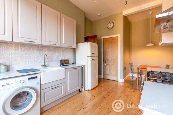 Property to rent in Comely Bank Street, Edinburgh, EH4