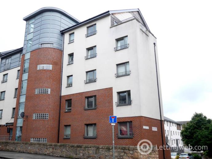 Property to rent in Easter Road, Edinburgh,
