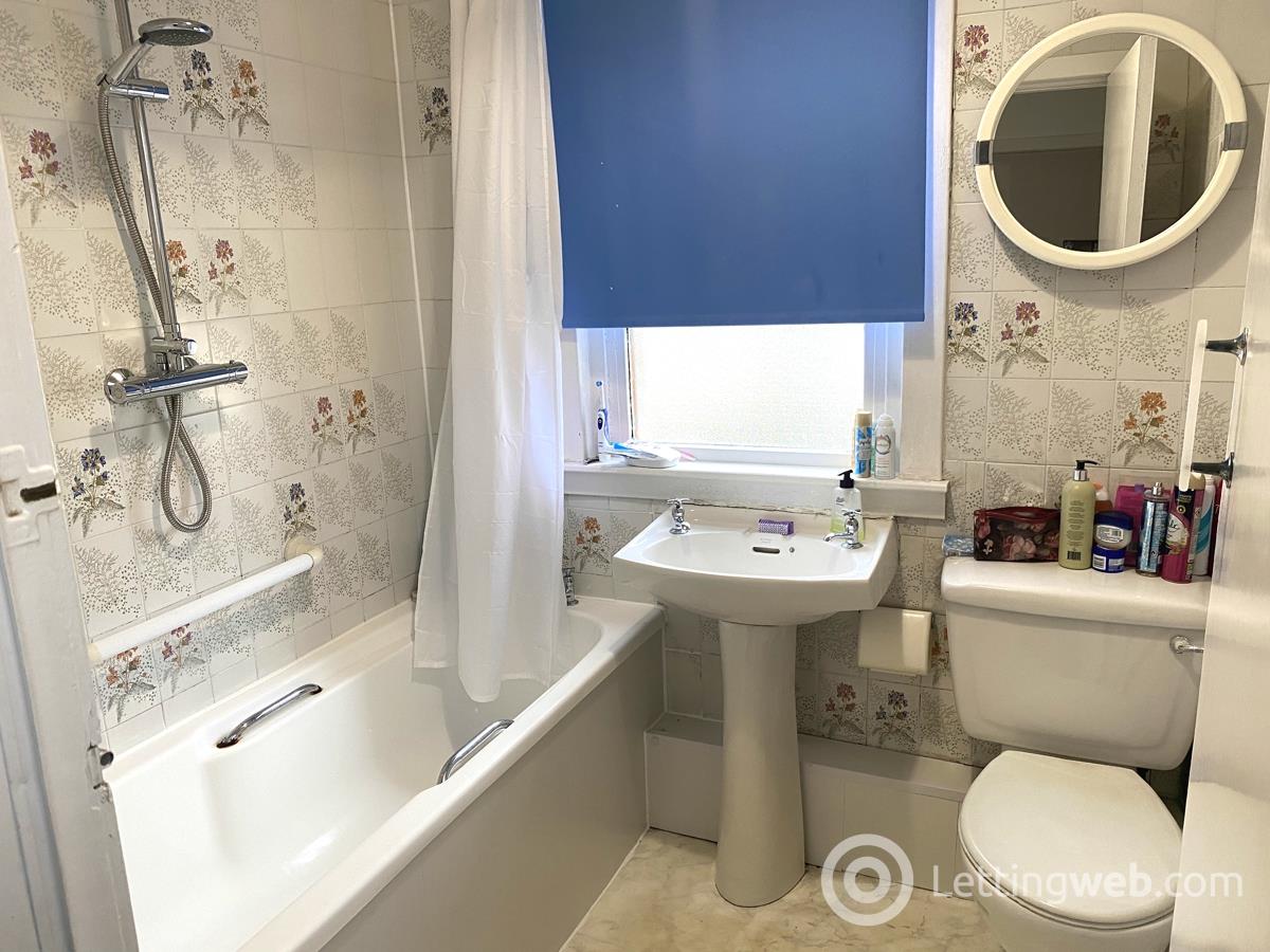 Property to rent in 32 Alcaig Road, Glasgow, G52 1NH