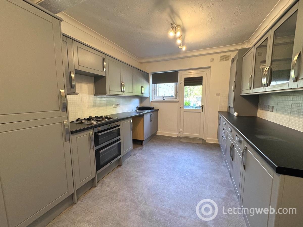 Property to rent in 160 Pendeen Road Glasgow G33 4SS