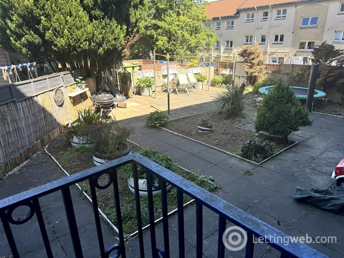 Property to rent in 160 Pendeen Road Glasgow G33 4SS