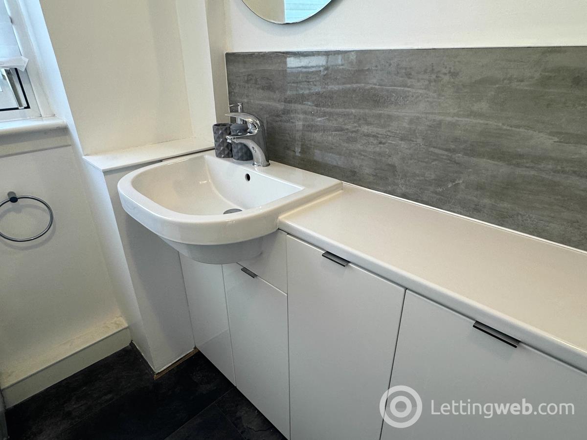 Property to rent in 160 Pendeen Road Glasgow G33 4SS