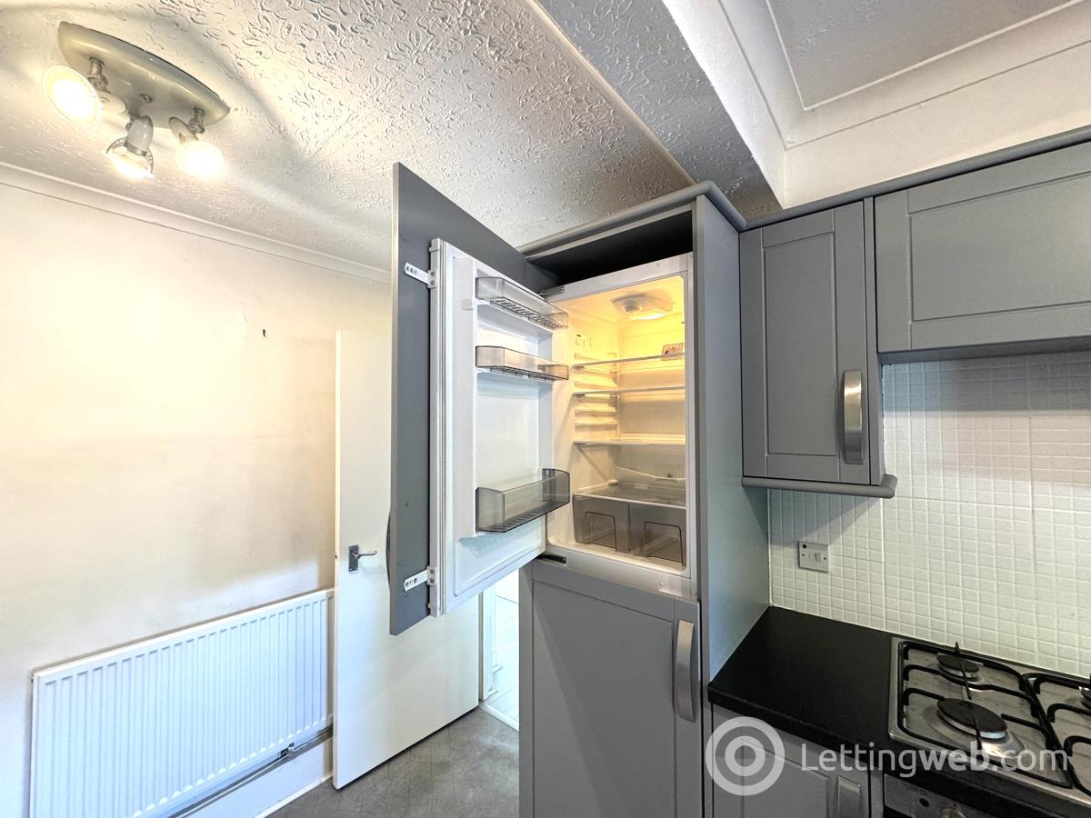 Property to rent in 160 Pendeen Road Glasgow G33 4SS