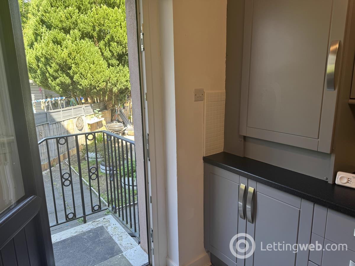 Property to rent in 160 Pendeen Road Glasgow G33 4SS