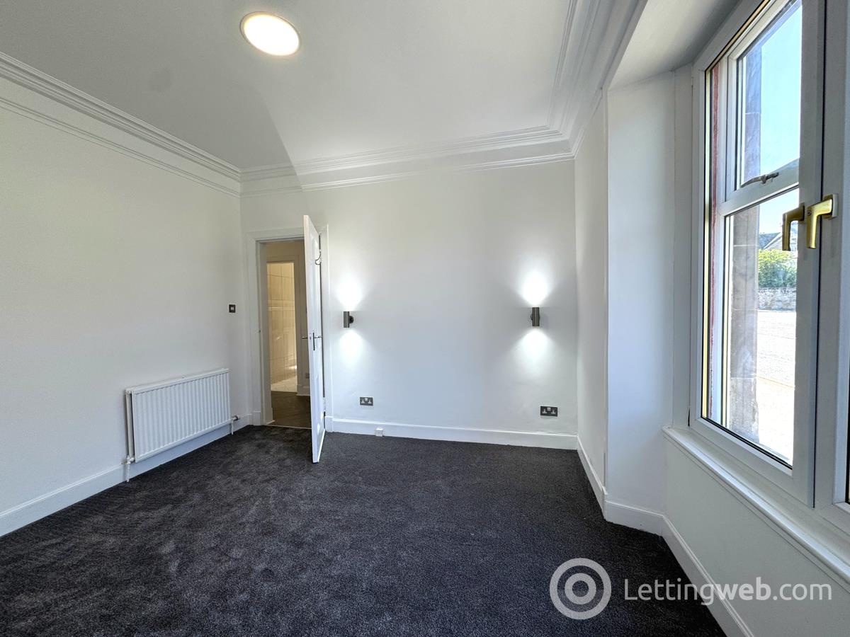 Property to rent in 149 Ayr Road Newton Mearns