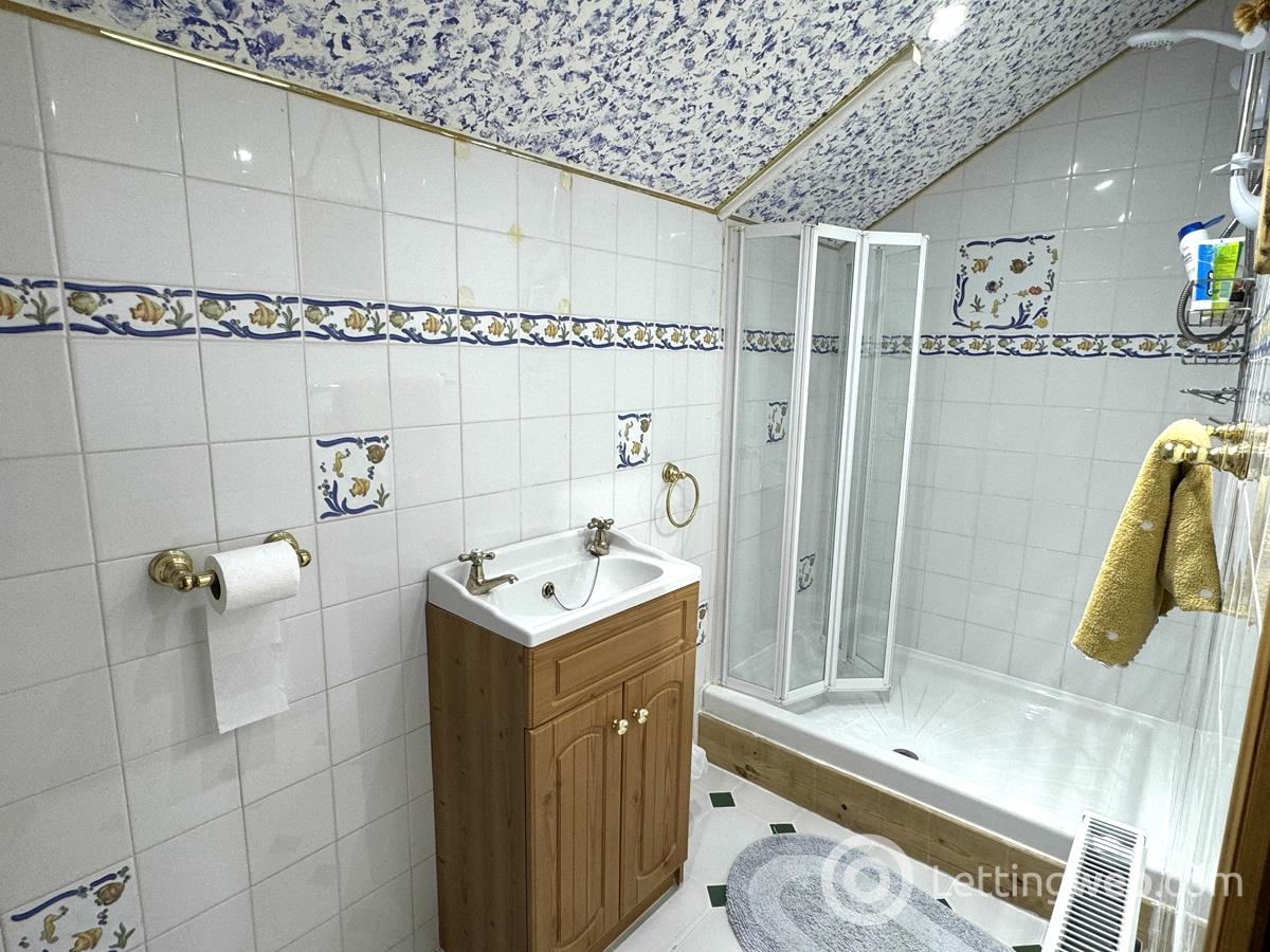 Property to rent in Blueacre 418 Mearns Road Newton Mearns