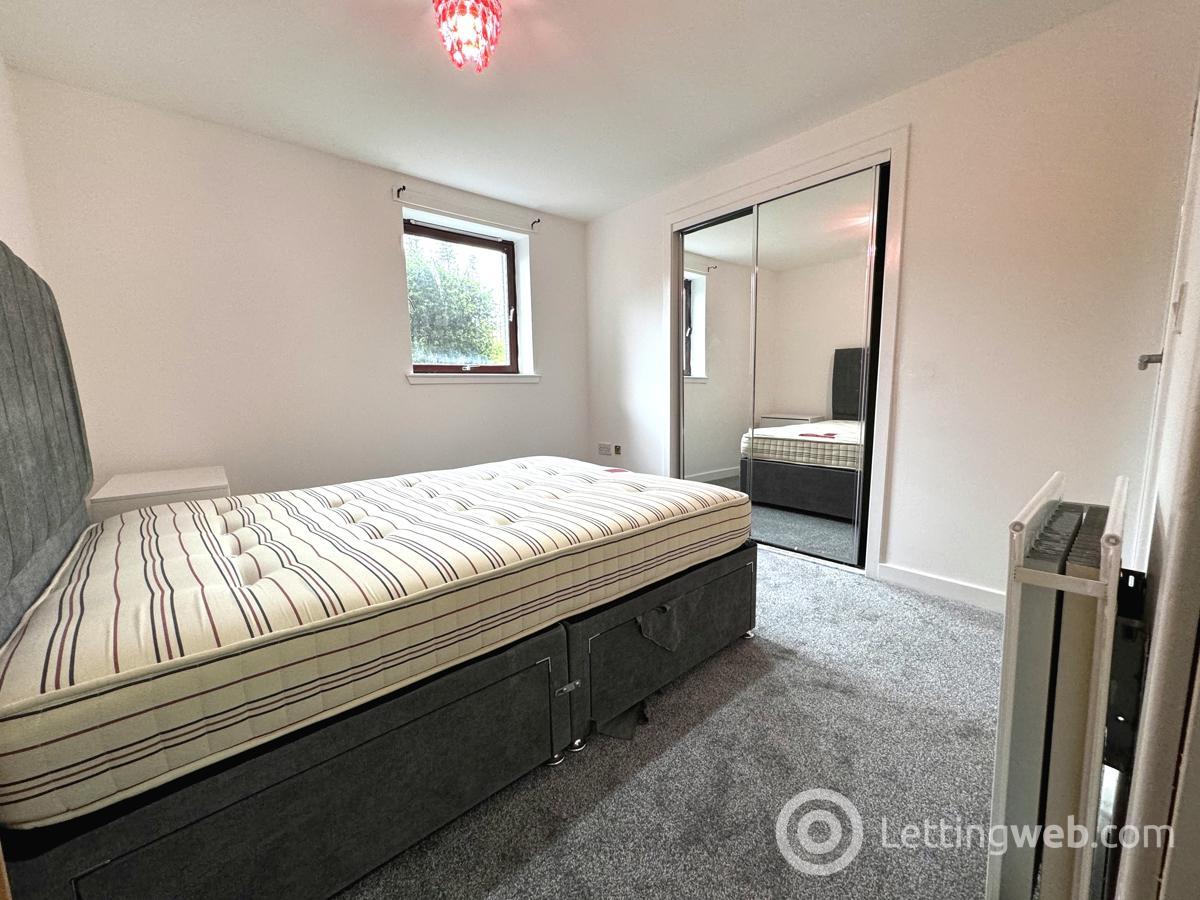 Property to rent in 7 Manresa place St Georges Cross