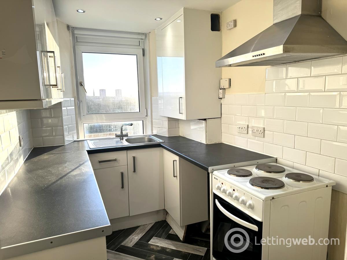 Property to rent in 22 Young Terrace Springburn G21 4LW