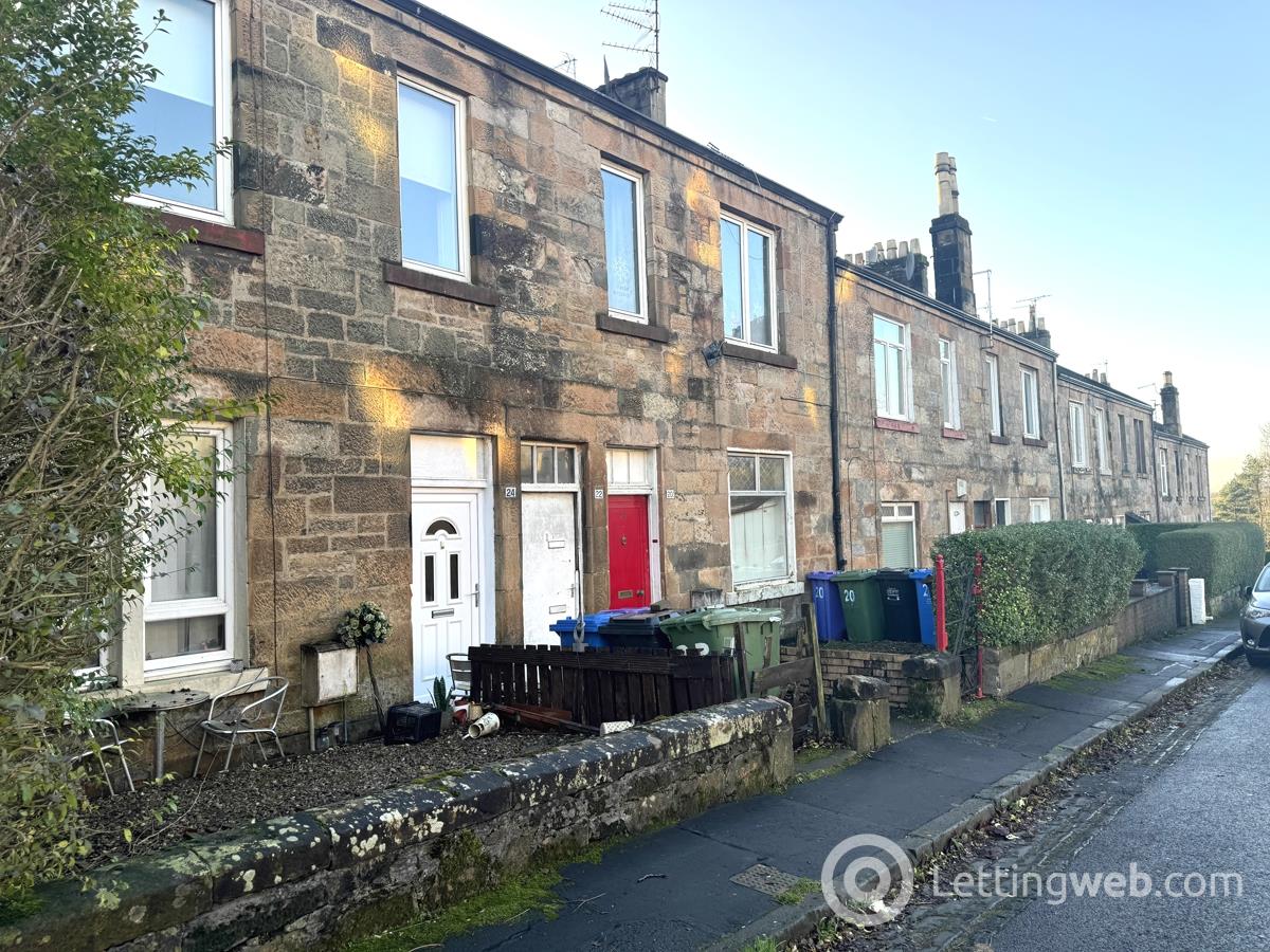 Property to rent in 22 Young Terrace Springburn G21 4LW