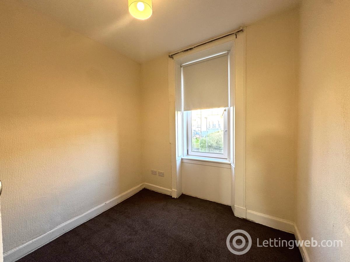Property to rent in 22 Young Terrace Springburn G21 4LW