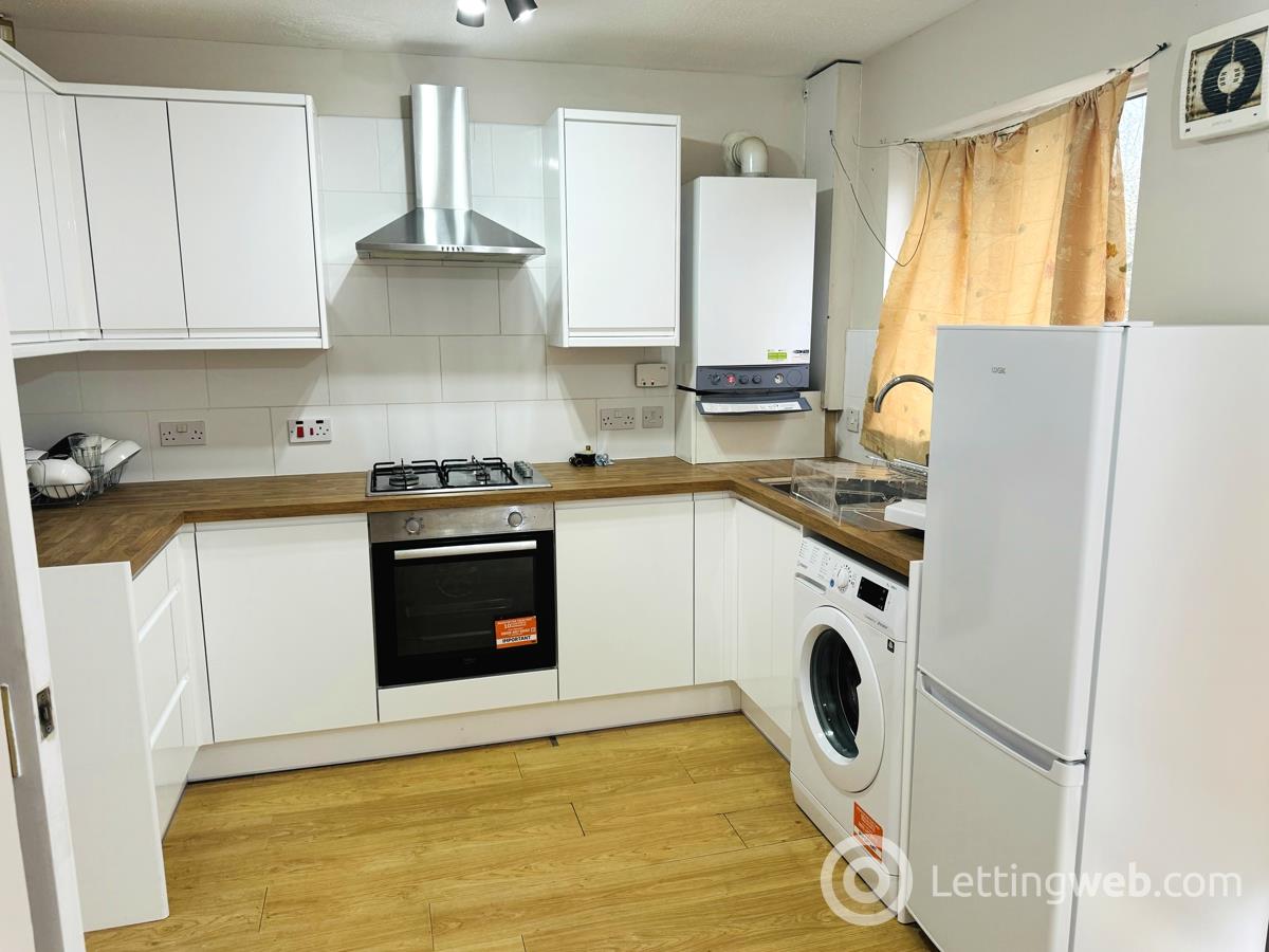 Property to rent in 4 Greenacres Court G53 7BF