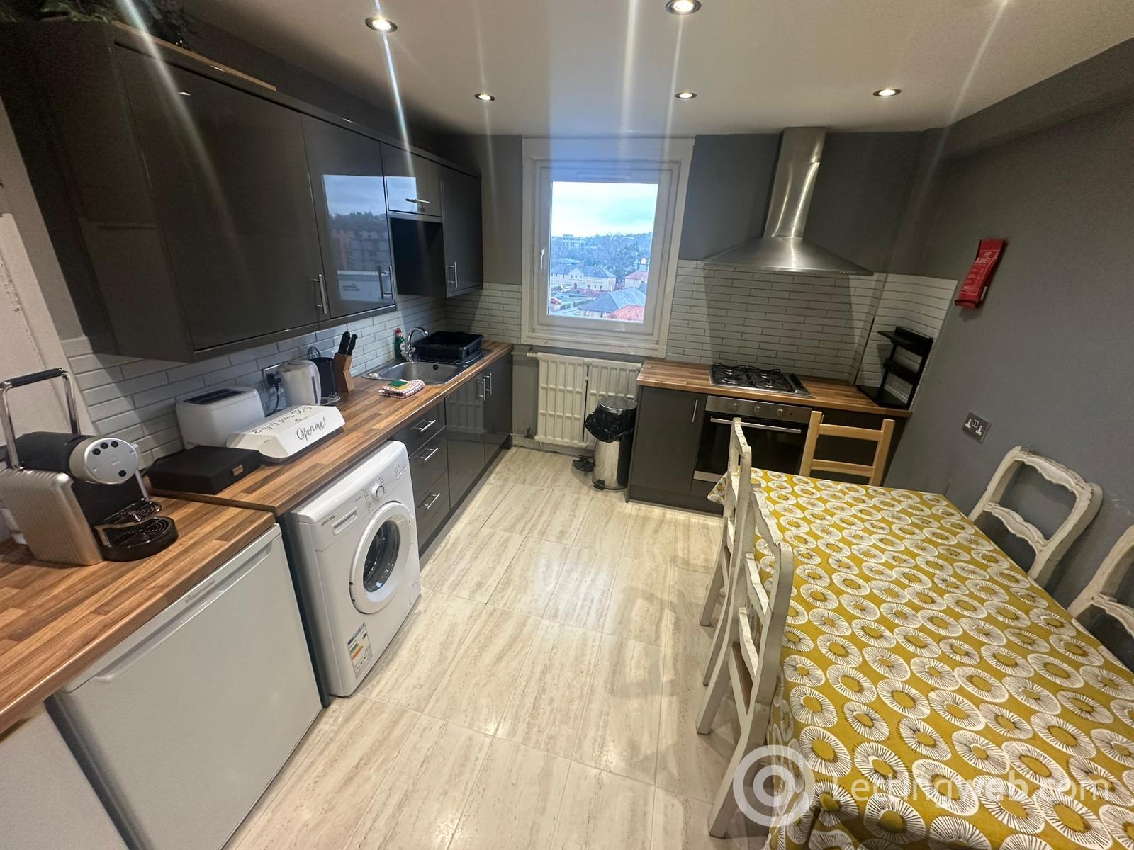 Property to rent in 3/12 Westfield Court, Edinburgh