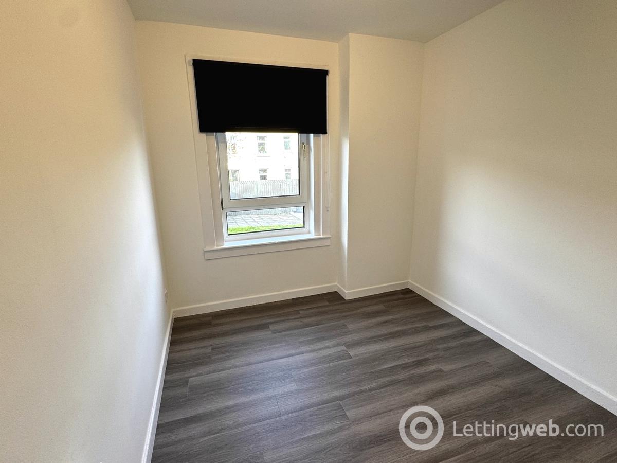 Property to rent in Harefield Drive