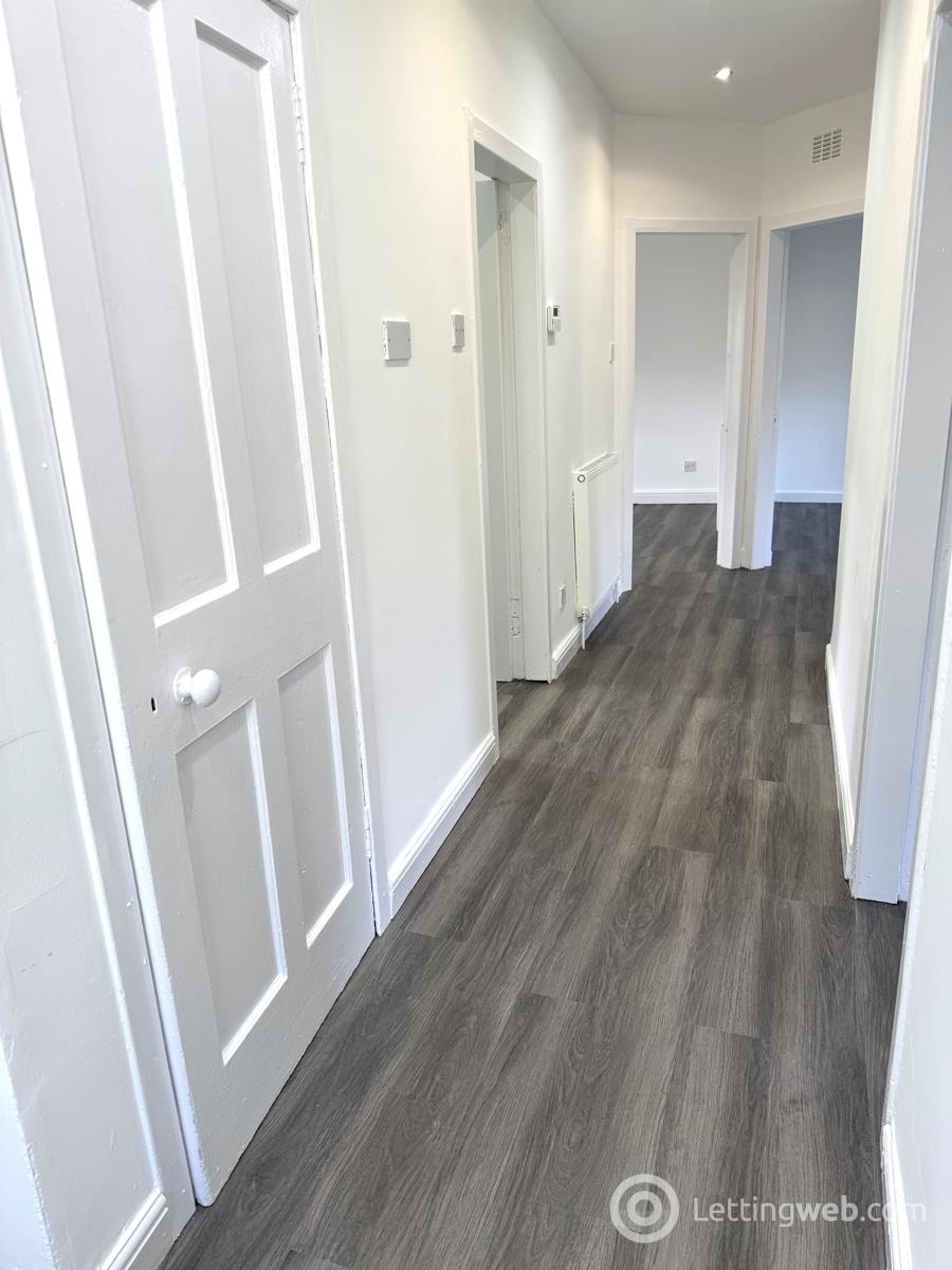 Property to rent in Harefield Drive