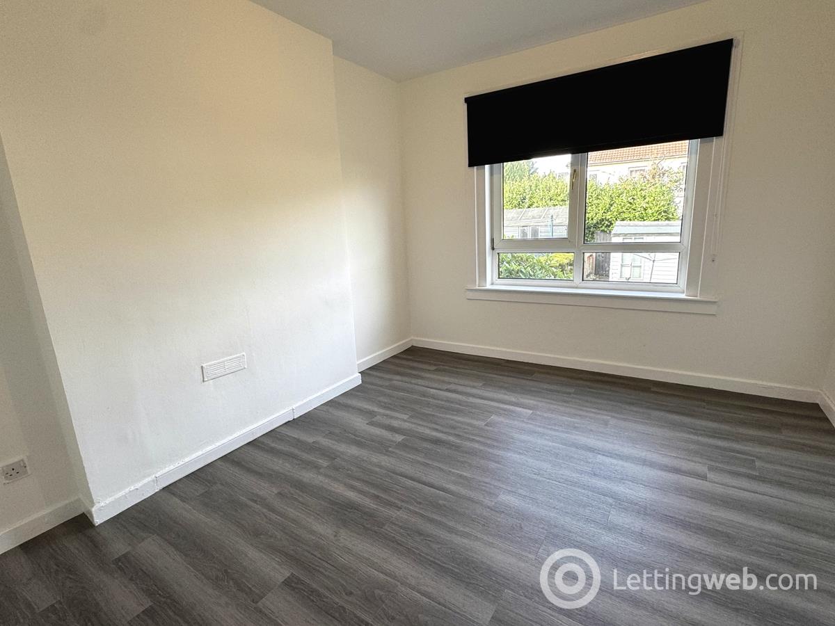 Property to rent in Harefield Drive