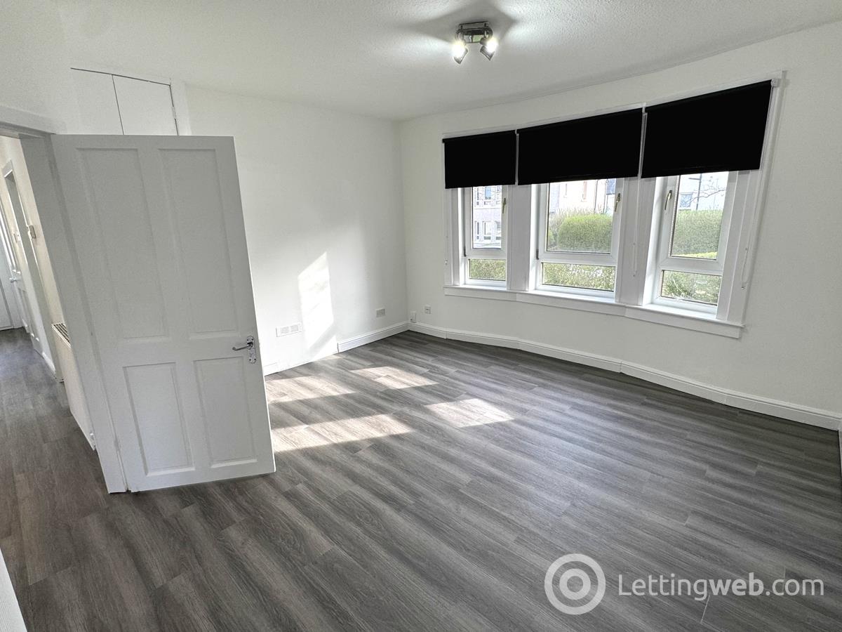 Property to rent in Harefield Drive