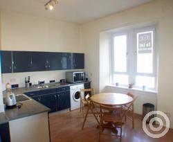 Property to rent in 1148 Tollcross Road