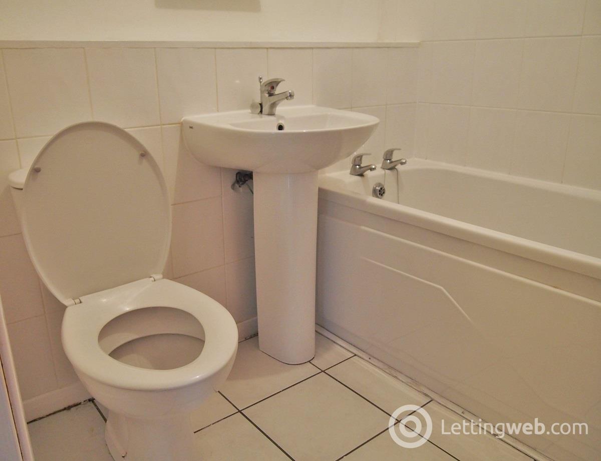 Property to rent in Sandbank Drive