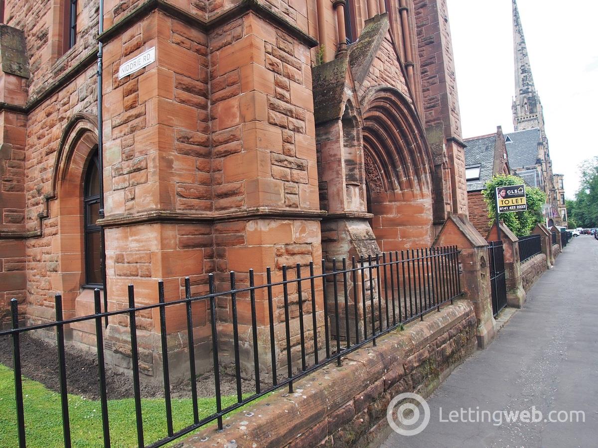 Property to rent in 174 Queens Drive South Side