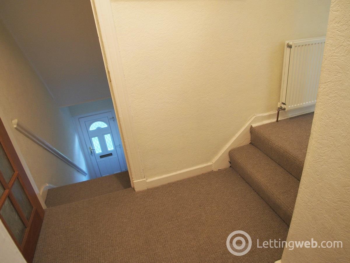 Property to rent in 16 Montford Avenue