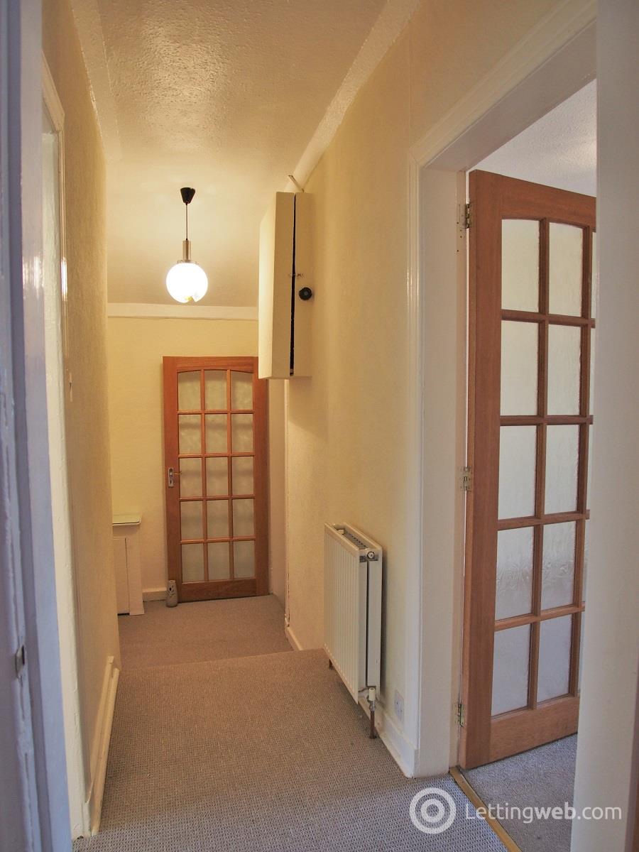 Property to rent in 16 Montford Avenue