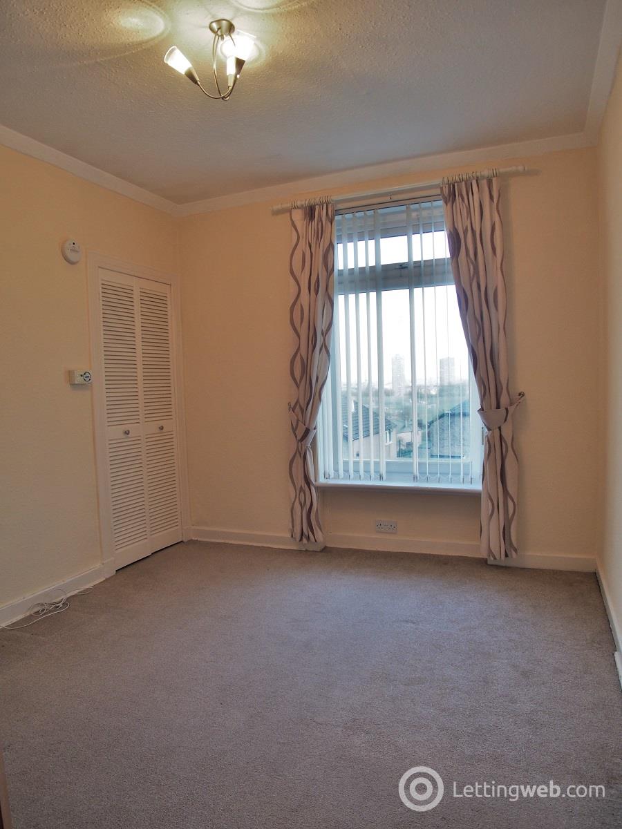 Property to rent in 16 Montford Avenue