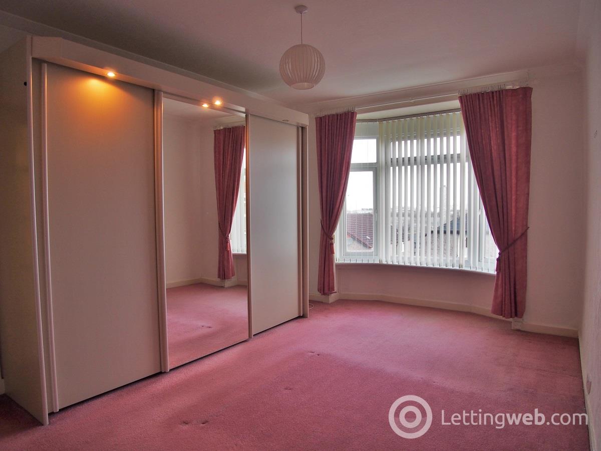 Property to rent in 16 Montford Avenue