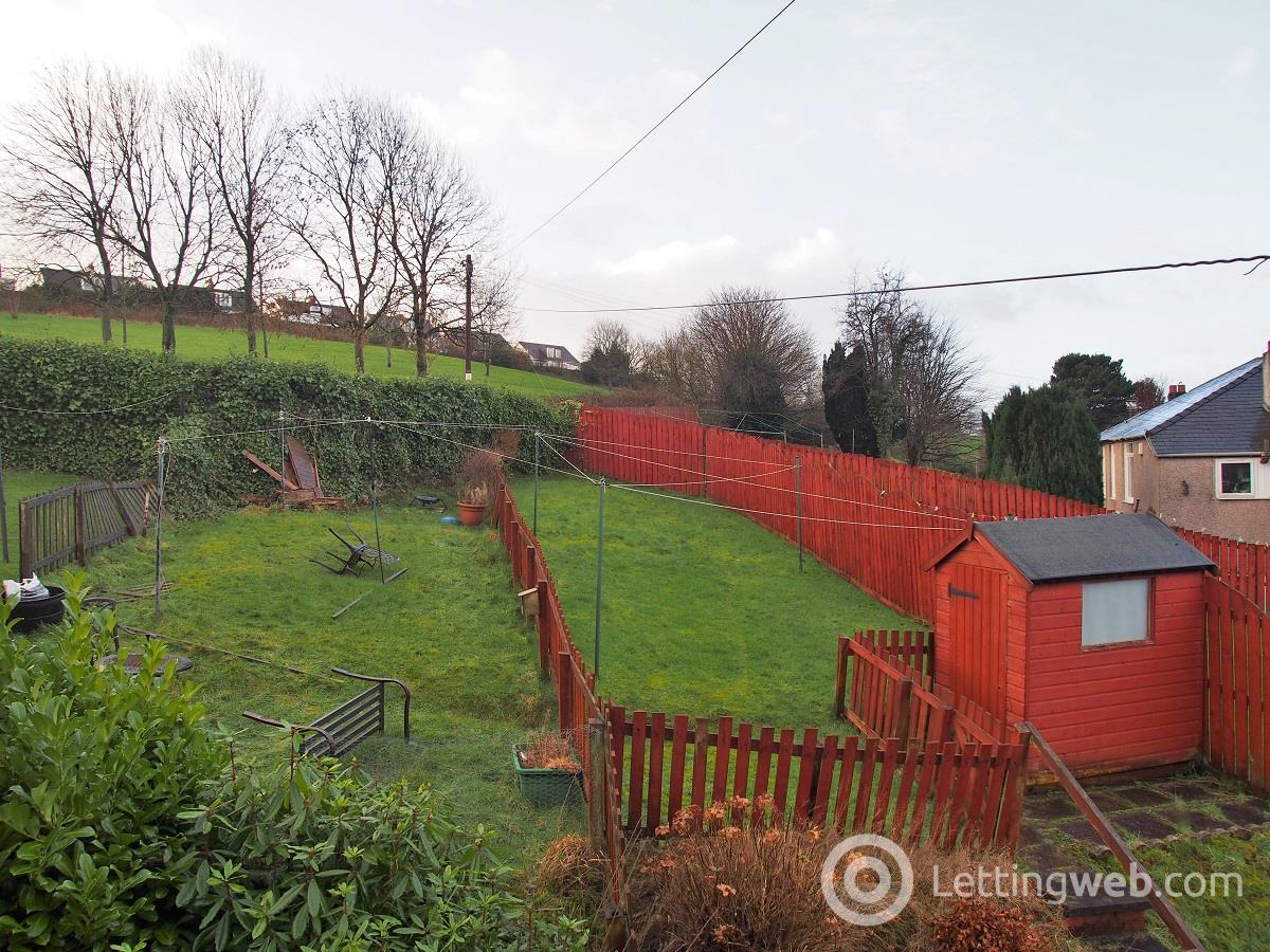 Property to rent in 16 Montford Avenue