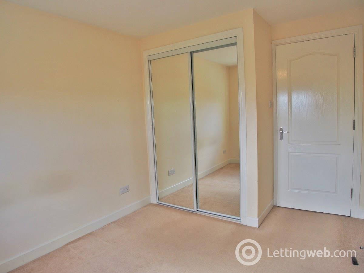 Property to rent in Viewmount Drive