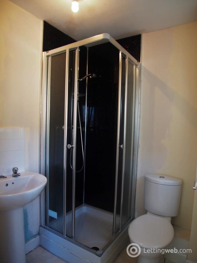 Property to rent in Viewmount Drive