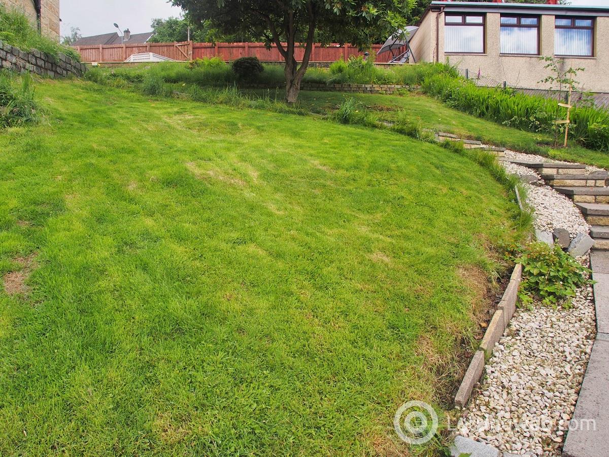 Property to rent in 10 Gateside Road 1-1 Rowallan Barrhead