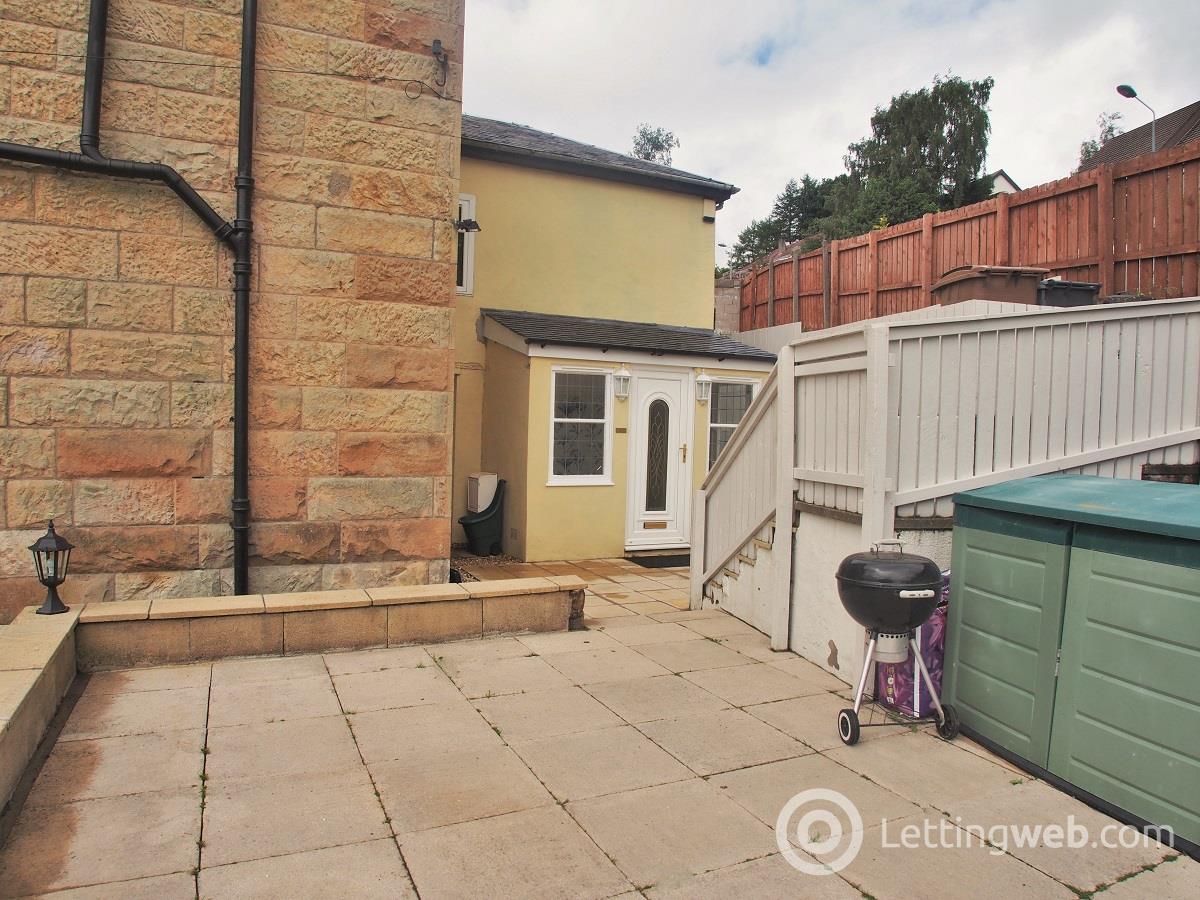 Property to rent in 10 Gateside Road 1-1 Rowallan Barrhead