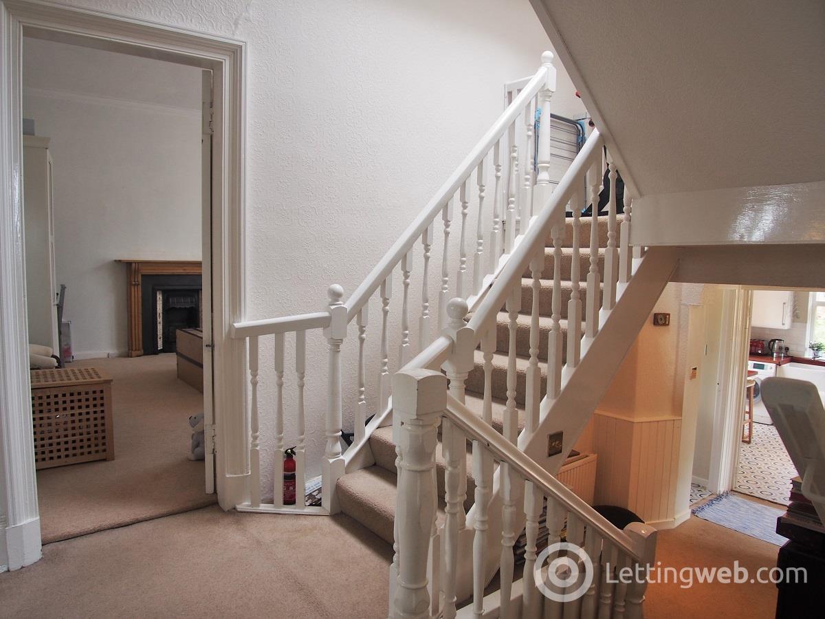Property to rent in 10 Gateside Road 1-1 Rowallan Barrhead