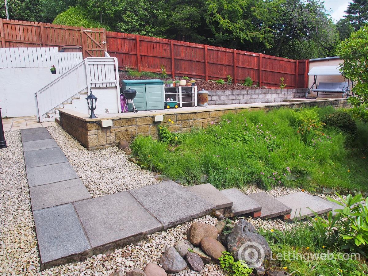 Property to rent in 10 Gateside Road 1-1 Rowallan Barrhead